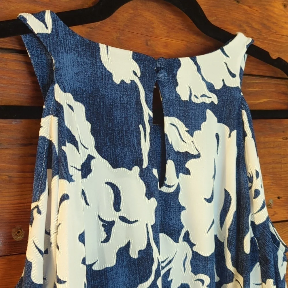 INC International | Floral Flowy Blue White Shoulder Cutout Tank Top Size M - Picture 5 of 7